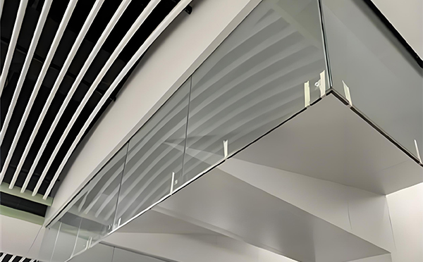 福海玻璃挡烟垂壁