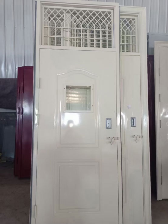 福海学校教室门