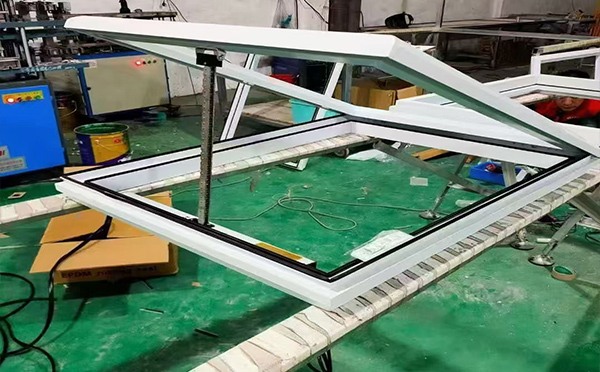 某地下车库出入口福海排烟窗配置工程